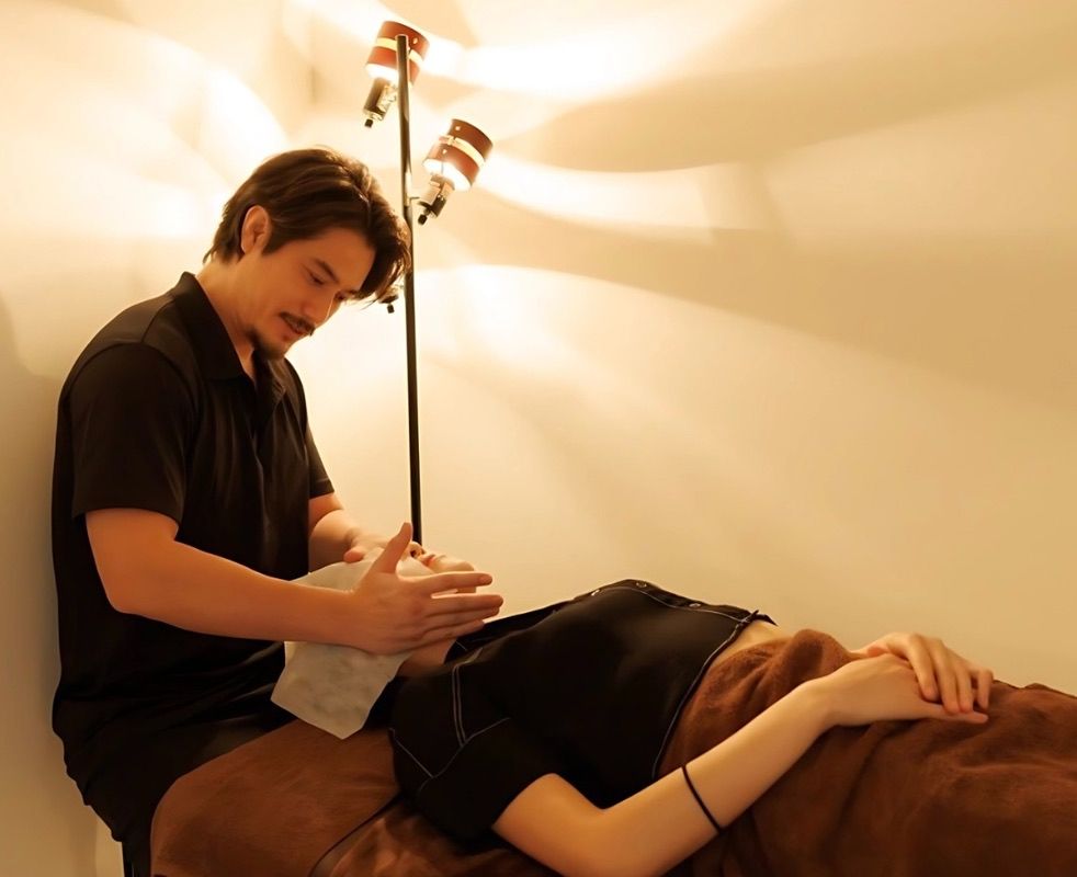 寺田健志 施術の様子